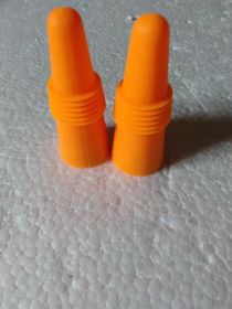 Kitchen Supplies Wine Stopper Stainless Steel Bottom Wine Bottle Stopper Food Silicone Wine Bottle Stopper Wine Stopper Wine Bottle Stopper (Color: Orange)